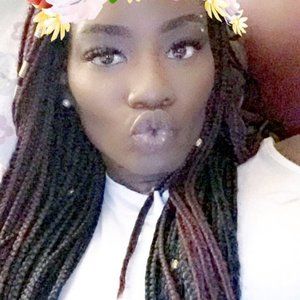 Meet your Posher, Dee